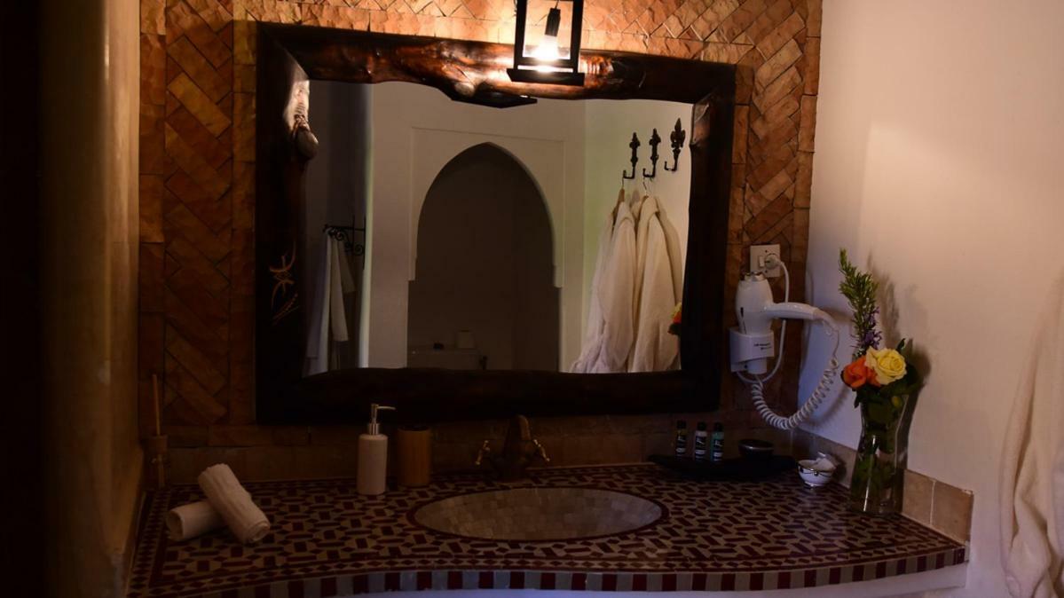 Auberge Chez Pierre Boumalne Buitenkant foto
