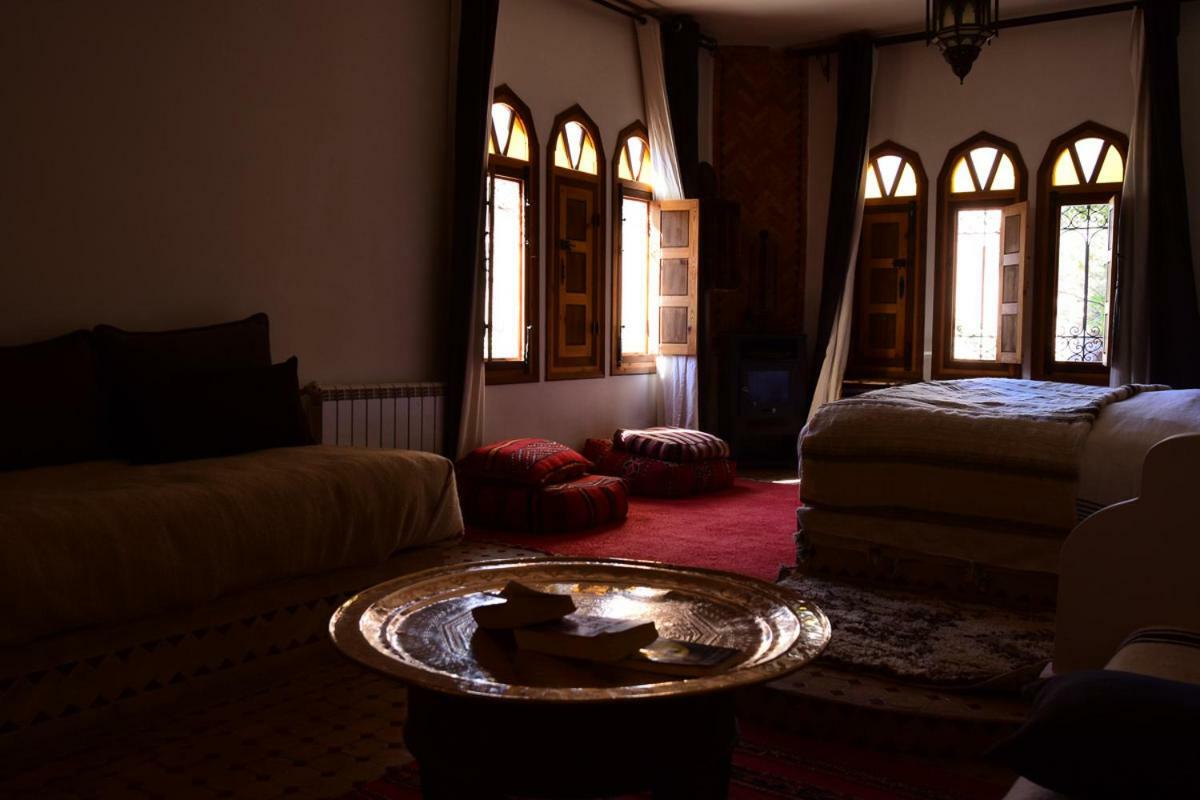 Auberge Chez Pierre Boumalne Buitenkant foto